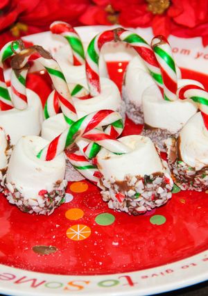 A picture of Christmassy Candy Cane Marshmallow Pops.