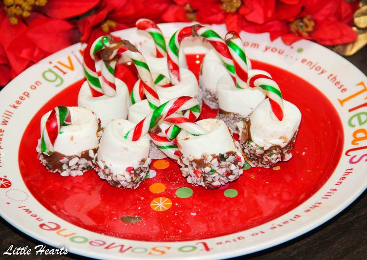 Christmassy Candy Cane Marshmallow Pops