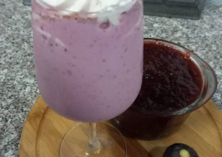 Steps to Prepare Any-night-of-the-week Fig milkshake