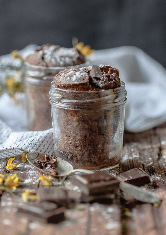 Una foto de Vasitos de brownie de chocolate
