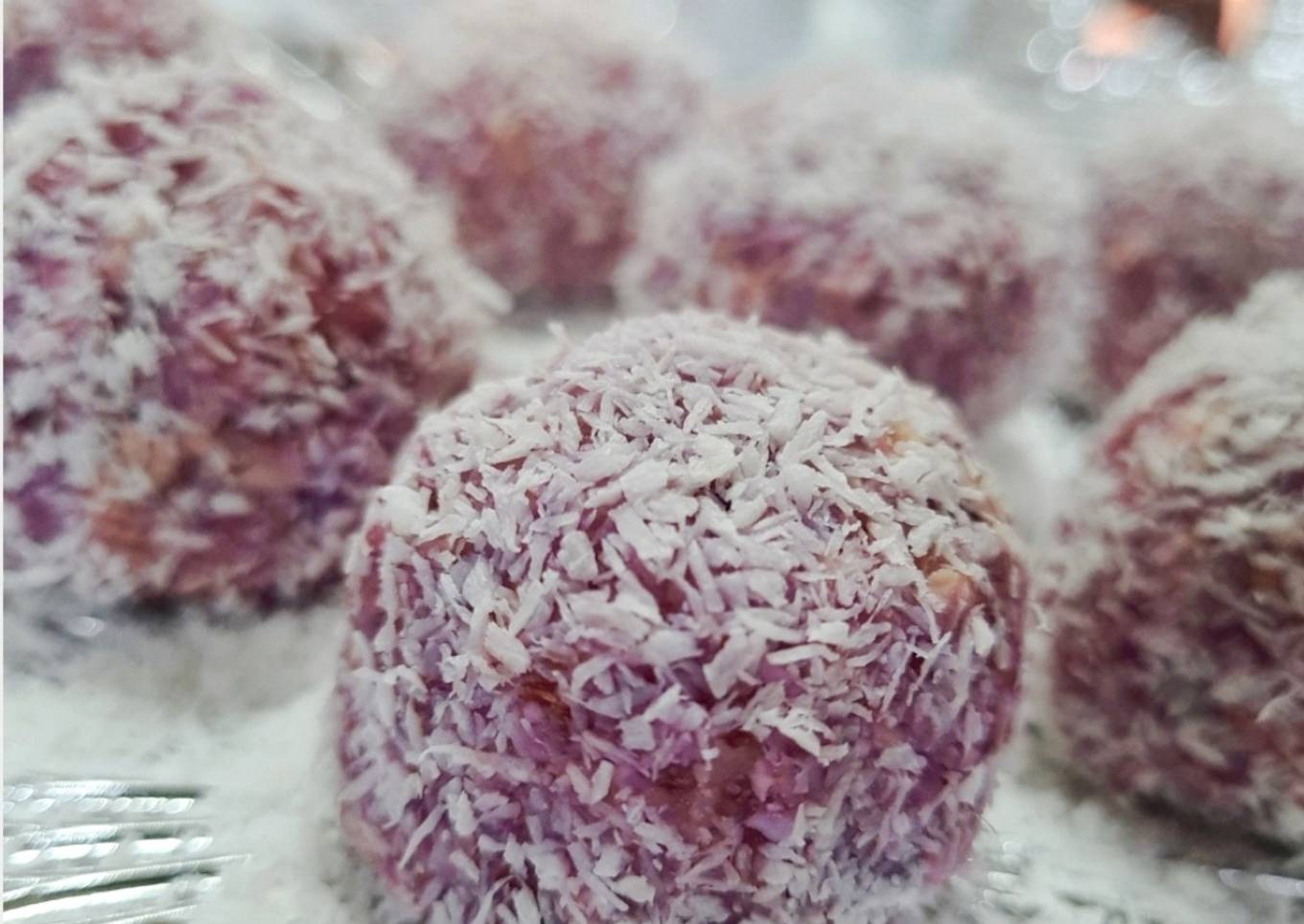 Bolitas saludables de zanahoria morada y coco