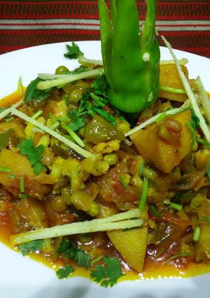 A picture of Mix sabzi.