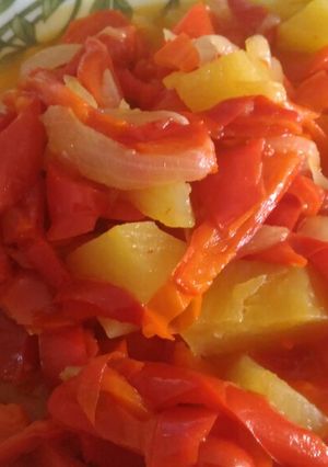 Foto di Patate,peperoni e cipolla