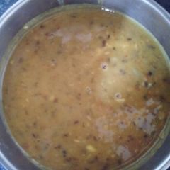 A picture of Black yellow dal.