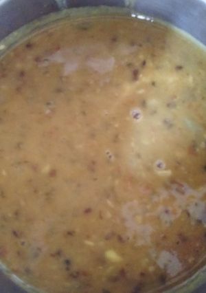 A picture of Black yellow dal.