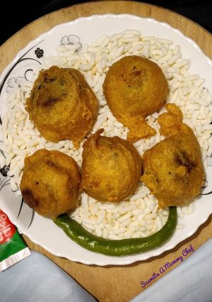 A picture of Aloo chop.
