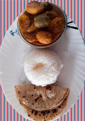 ભરેલા રીંગણ બટેટા નુ શાક રેસીપી મુખ્ય ફોટો