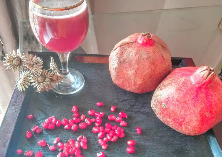 Steps to Prepare Speedy Pomegranate and Apple juice