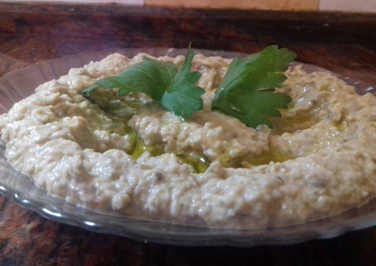 طريقة عمل سلطة الباذنجان او متبل الباذنجان