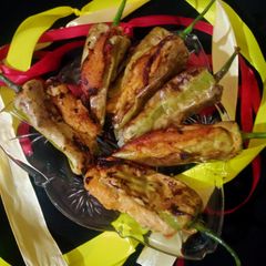 A picture of Besani khati Hari mirchi.