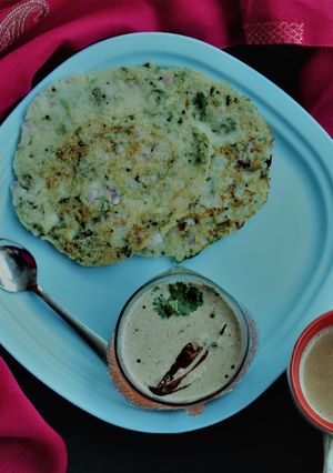 A picture of Instant Dosa With Peanut Chutney.