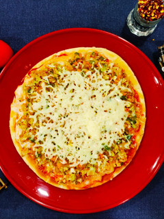 પીઝા(Pizza Recipe in Gujarati) રેસીપી મુખ્ય ફોટો
