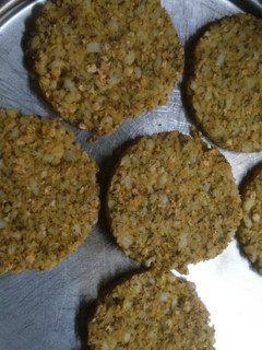Una foto de Hamburguesas de maíz blanco y arroz sabor pollo (vegan)!