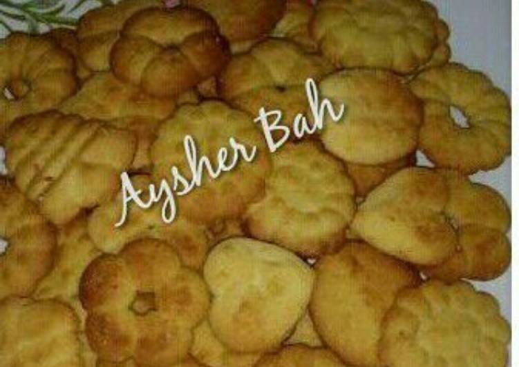 Steps to Make Any-night-of-the-week Vanilla cookies | This is Recipe So Tasty You Must Undertake Now !!