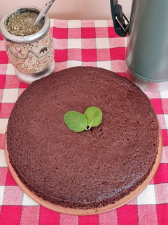 Una foto de Torta matera 🧉 de avena con chocolate y naranja en licuadora