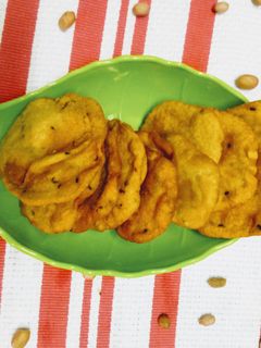 சாமை தட்டுவடை (Saamai thattu vadai recipe in tamil) செய்முறை முக்கிய புகைப்படம்