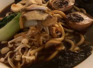 Une photo de Soupe udon aux champignons
