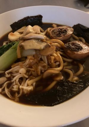 A picture of Udon Soup with Mushrooms.