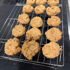 A picture of Best no flour cookies.