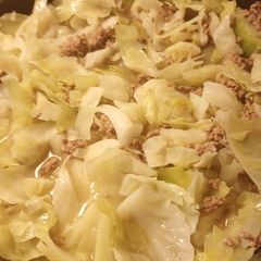 A picture of Residual Heat Soaked Cabbage and Burger.
