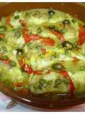 Cazuela de pescadillas con alcaparras, piquillo y aceitunas