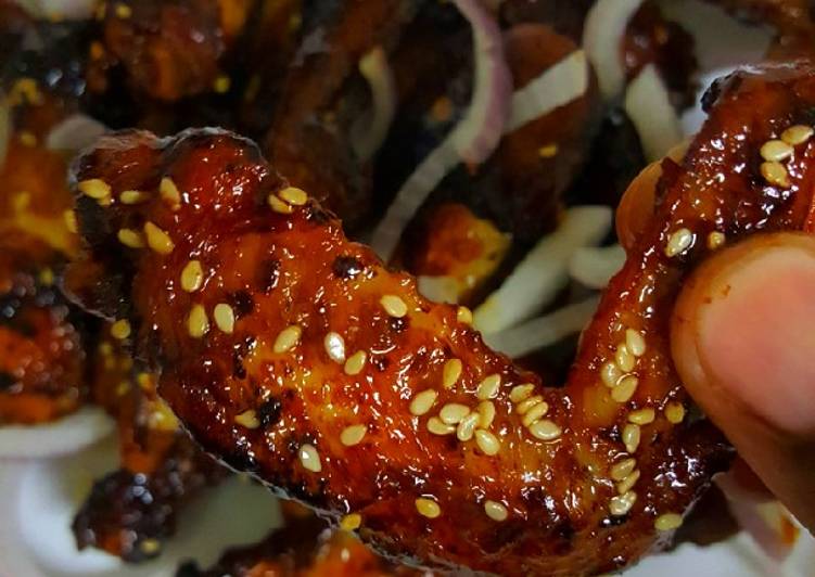 Honey Garlic Sticky Wings