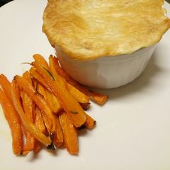 Fluffy's mince and potato pie A picture of Fluffy's mince and potato pie.