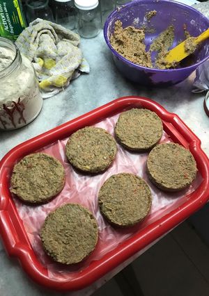 Una foto de Hamburguesas de lentejas, morrón y cebolla ❤️