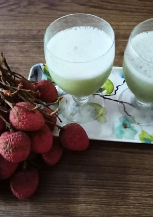 A picture of Litchi juice.