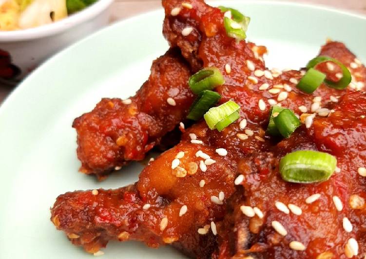 How to Prepare Homemade KOREAN SPICY CHICKEN WINGS 🍗 (simple recipe)