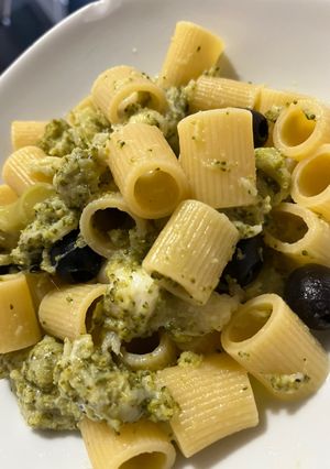 Foto di Pasta con broccoli olive e mozzarella