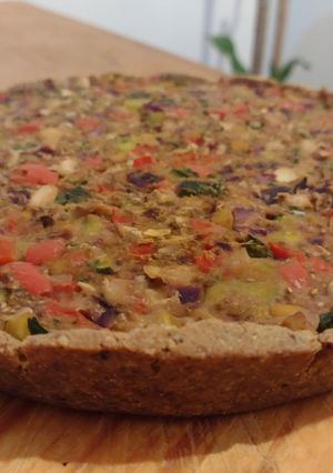 Una foto de Tarta multicolor vegana y sin gluten (y súper proteica)