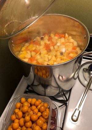 Una foto de Ponche de frutas navideño, receta de Guatemala