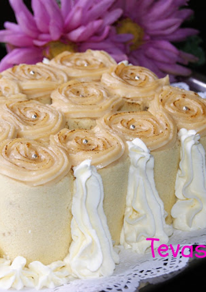 Una foto de Tarta brazo de crema