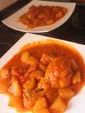 Jamoncitos de pollo en salsa de tomate con mínimo esfuerzo
