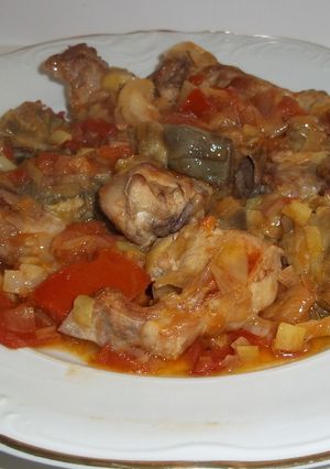 Foto principal de Conejo con verdura fresca
