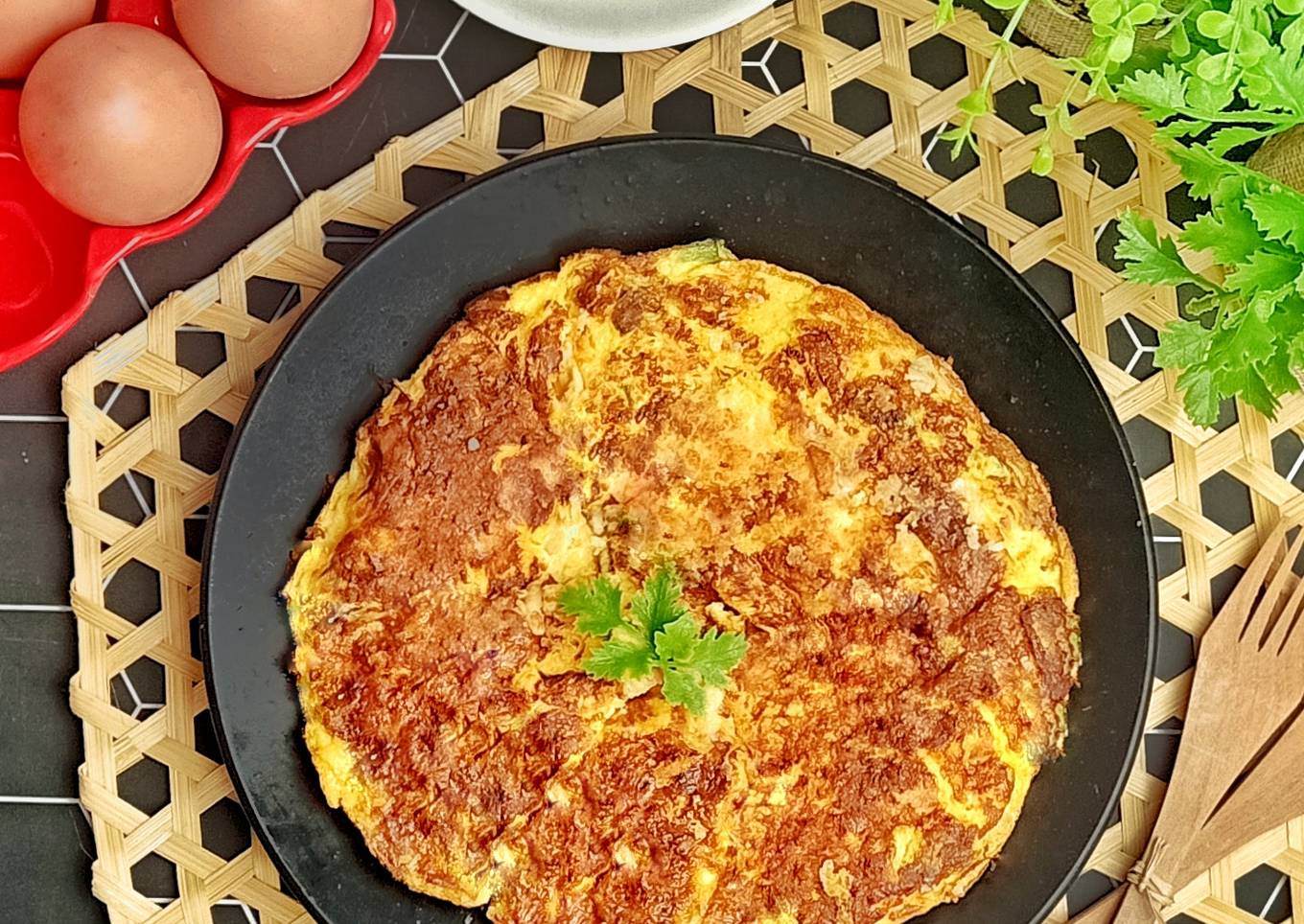 Mayo Ketchup Ham Omelette