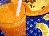 पपई ज्युस/ हेल्थी पपई द्री (papaya juice recipe in marathi)