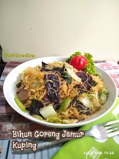 Foto resep *Bihun Goreng Jamur Kuping*