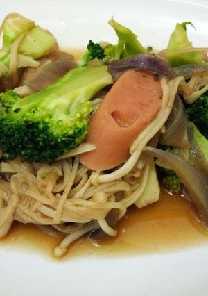 Foto resep Tumis brokoli dan jamur enoki