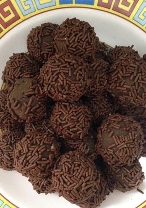 Foto resep Bola Bola Coklat Isi Keju (Choco Ball)