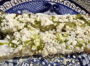 Una foto de Salsa verde para flautas ahogadas