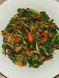 Tumis Pedas Daun Pepaya + Teri