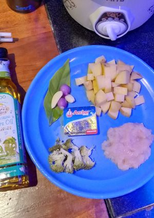 Foto resep Mpasi 6 bulan "Mashed Potato Chicken Broccoli"