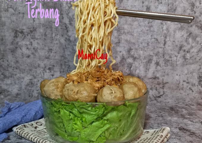 How to Make Tasty Mie Ayam Bakso Terbang