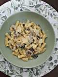 Spenótos, gombás fusilli tészta