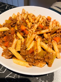 Una foto de Macarrones boloñesa casera