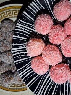صورة لوصفة كرات جوز الهند...🥥🍡