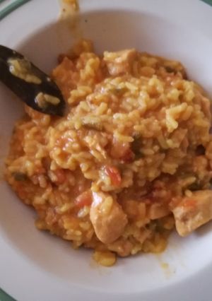 Una foto de Arroz con pollo al aroma de curry