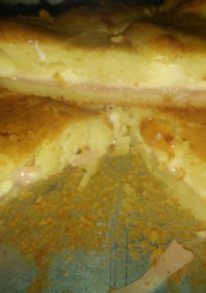 Una foto de Tarta de jamón y queso masa licuada
